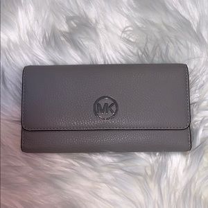Michael Kors Tri-fold wallet